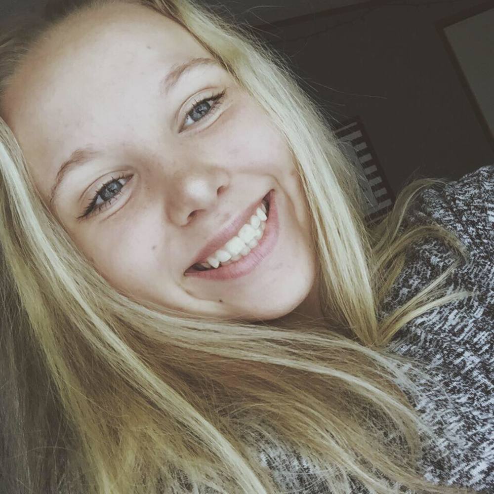 Meet your Posher, Lorrisa